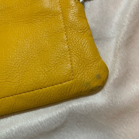 Gap leather pouch - Picture 5 of 8
